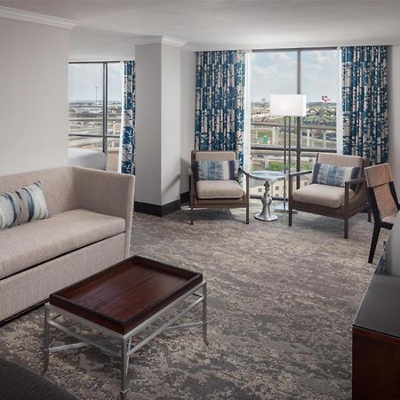 Hilton Arlington Exterior foto